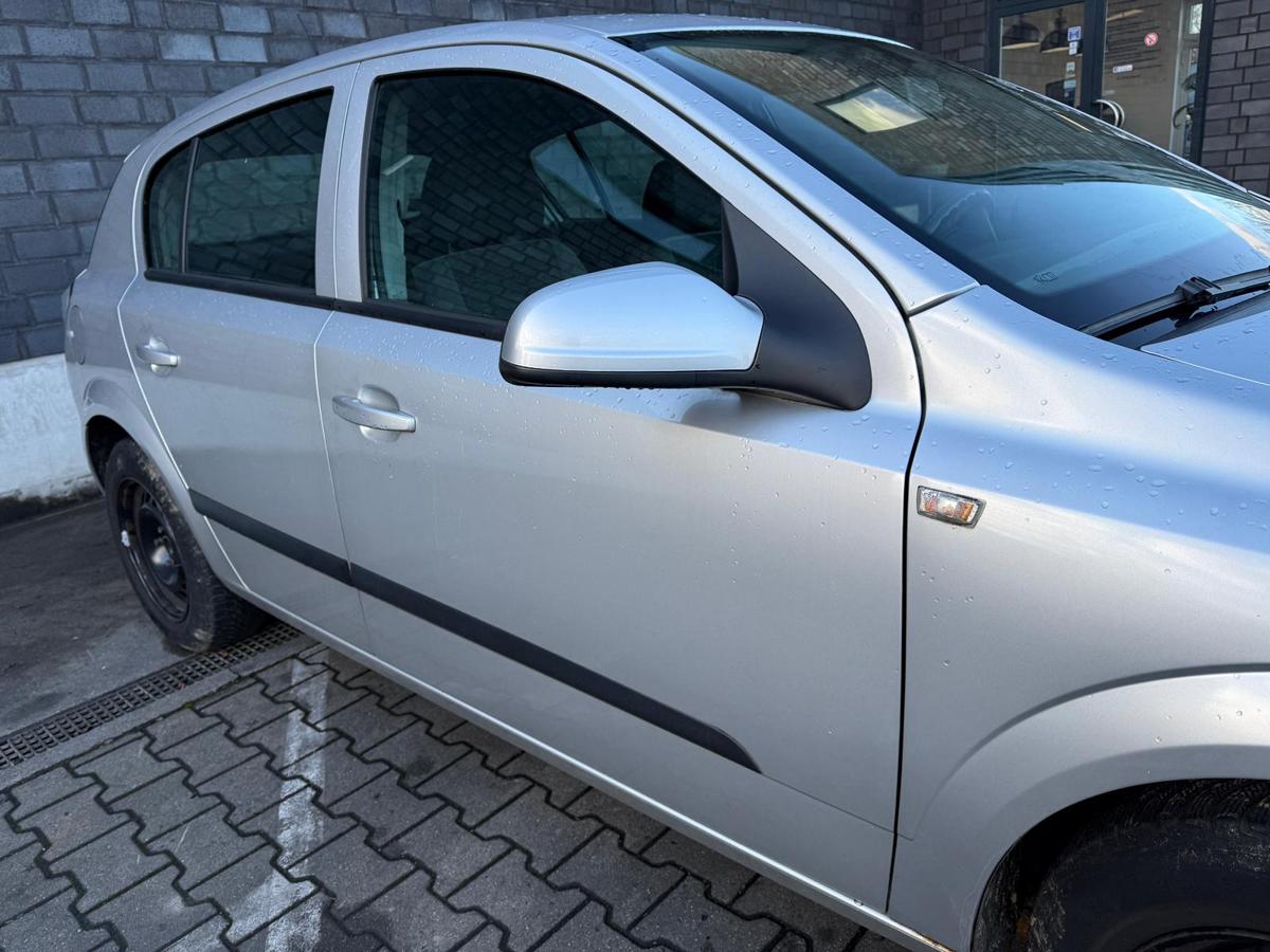 Opel Astra H original T&uuml;r vorn rechts Z157 Starsilber Rohbau BJ04